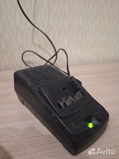 Зарядное устройство для шуруповерта