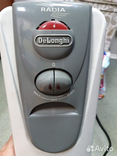 Масляный радиатор De’Longhi Radia