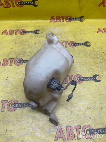 Бачок омывателя Volkswagen Jetta AZJ 2001