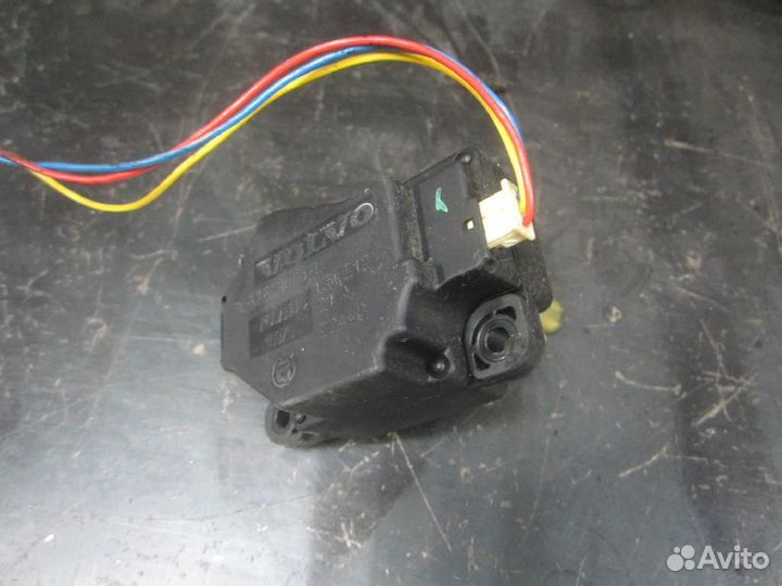 Моторчик заслонки печки Volvo XC90
