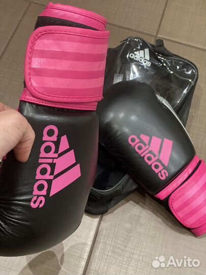 Боксерские перчатки 10 oz adidas