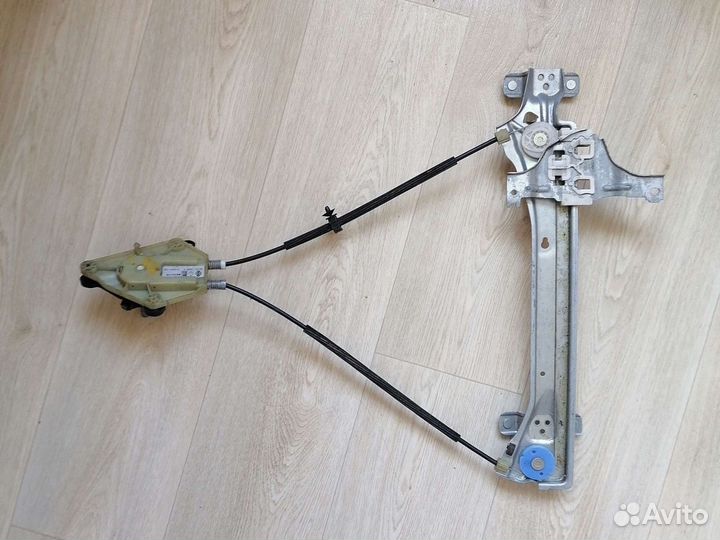 Стеклоподъемник на renault