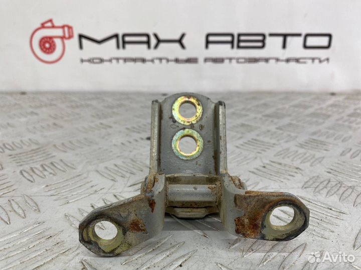 Б/У петля двери передний правый Nissan Almera