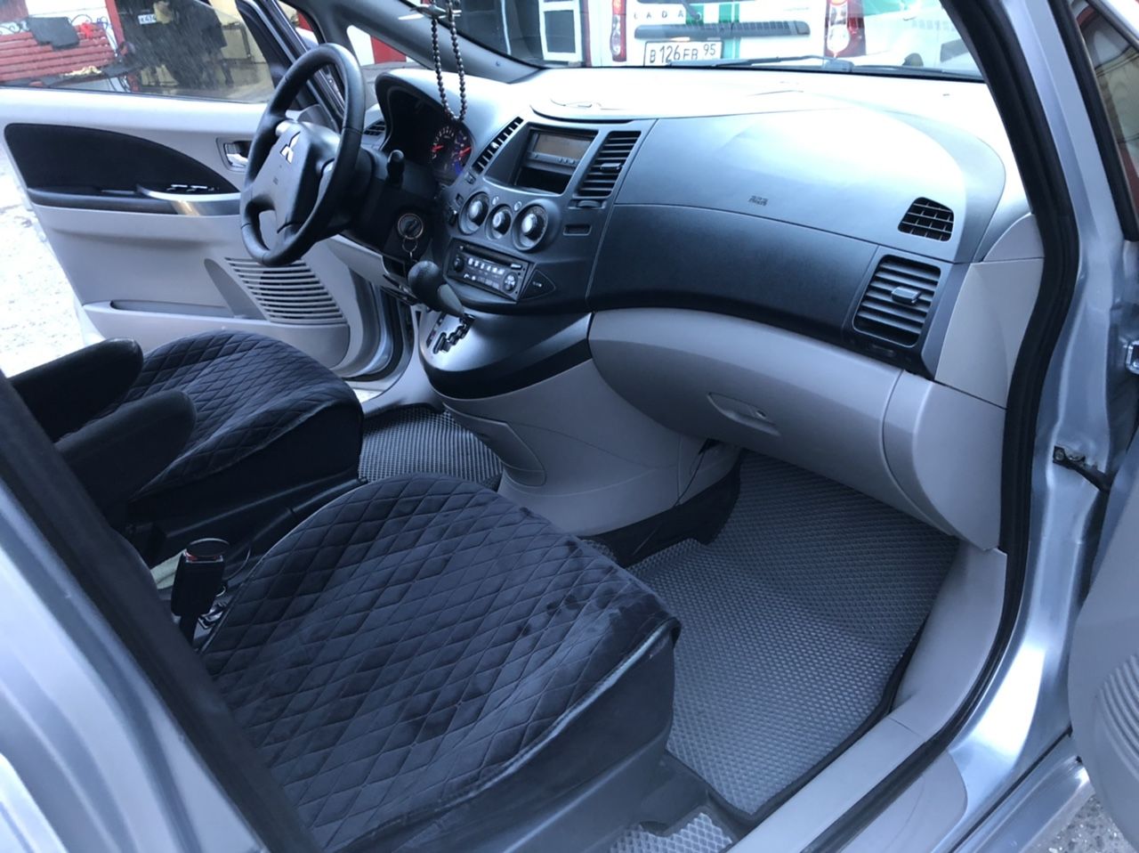 Mitsubishi Grandis: фото владельца