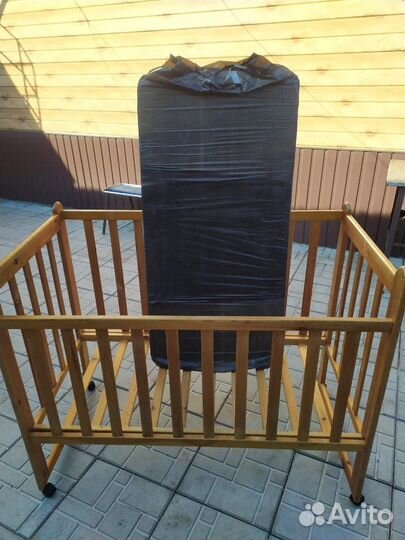 Детская кроватка