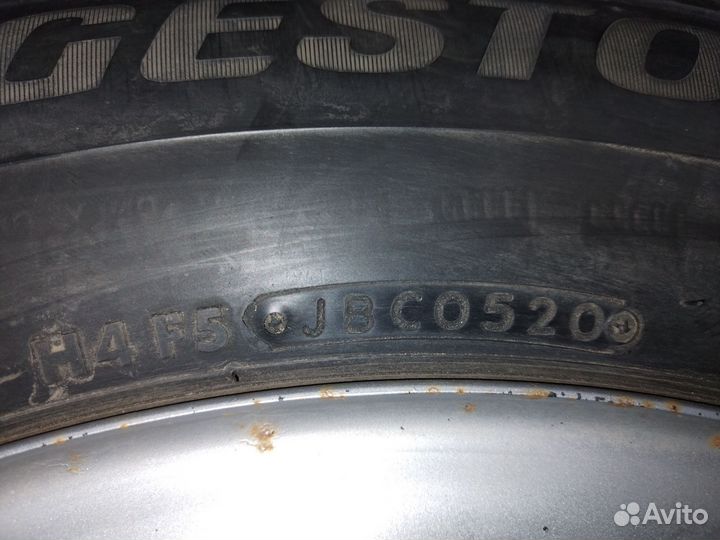 Bridgestone Blizzak Spike-02 SUV 225/65 R17