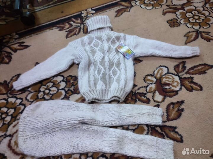 Костюмчик детский тёплый новый с этикеткой