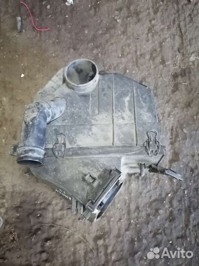 Корпус воздушного фильтра Audi 100c4