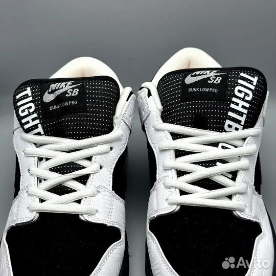 Nike SB dunk LOW black white X tightbooth