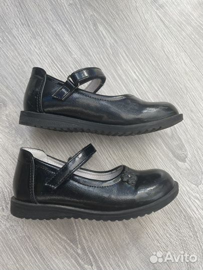 Туфли для девочки 28 размер черные