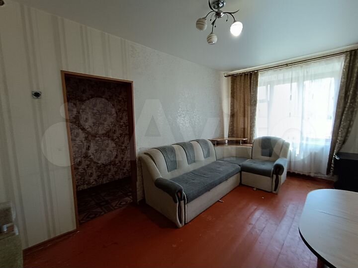 2-к. квартира, 42 м², 1/3 эт.