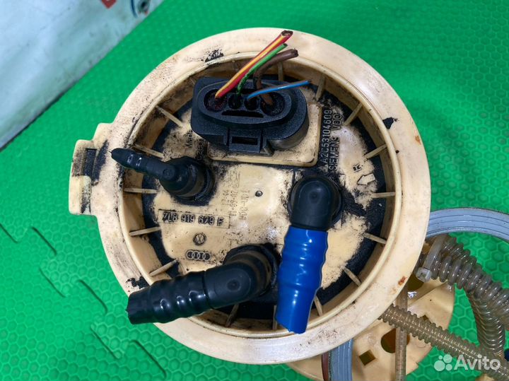 Насос топливный электрический Volkswagen Touareg