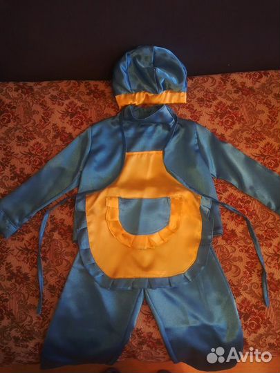 Продаю театральные костюмы