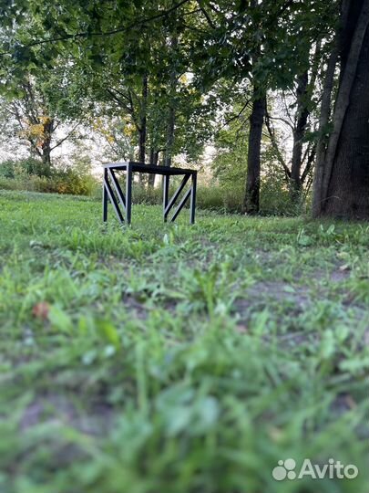 Стол в стиле лофт