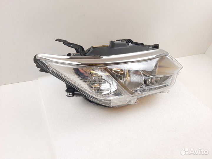 Фара правая Toyota Camry V55 2014-2018