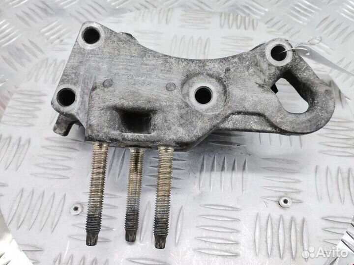 Кронштейн двигателя Ford Fusion 2003