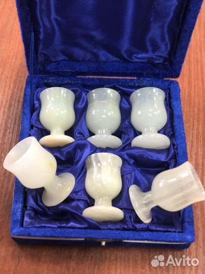 Набор рюмок из камня. Белый оникс. Цена за набор