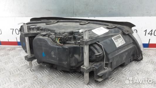 Фара левая volvo V70 3 (YBE18MR01)