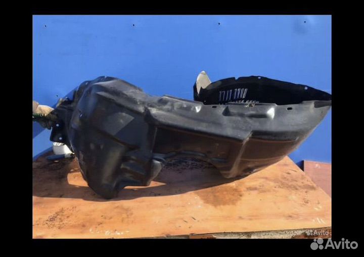 Передний подкрыльник Lexus rx