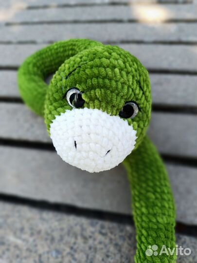 Змея символ 2025 года