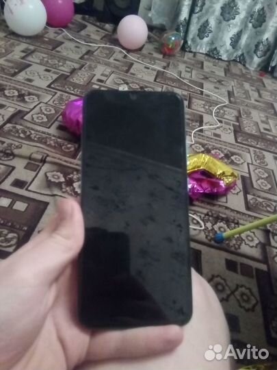 Телефон реалми c21