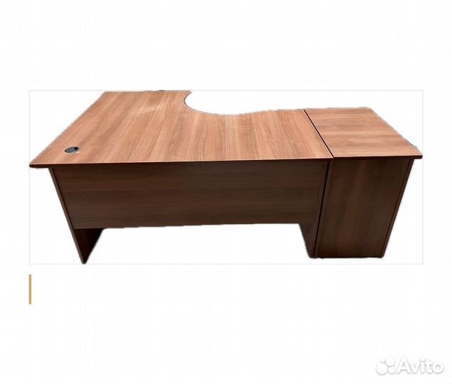 Стол офисный угловой