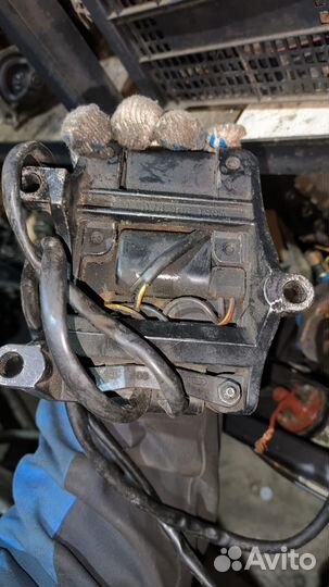 Катушка зажигания Audi 100C4 2.6 2.8 078905101A