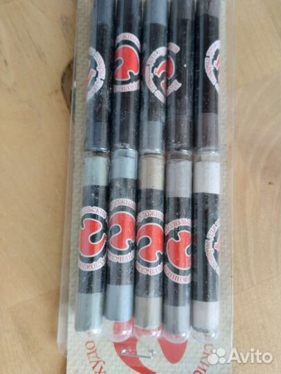 Пастель, соус, акварельные карандаши