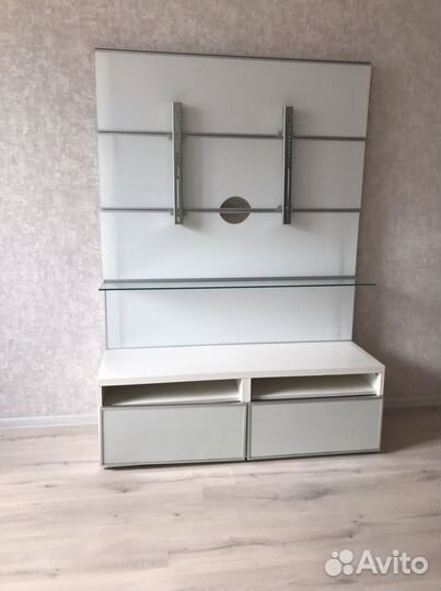 Полка для телевизора