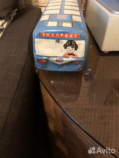 Инерционная машинка СССР на ключе