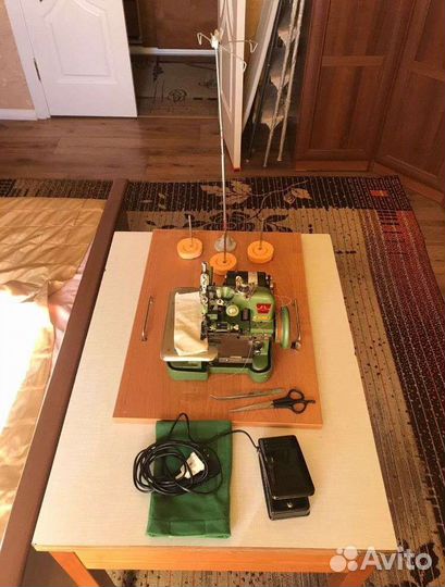 Оверлок для швейной машины