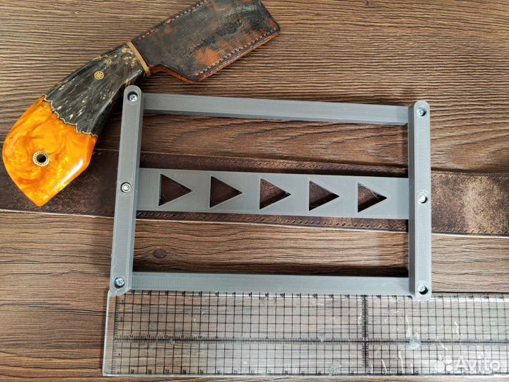 Линейка самоцентрирующаяся