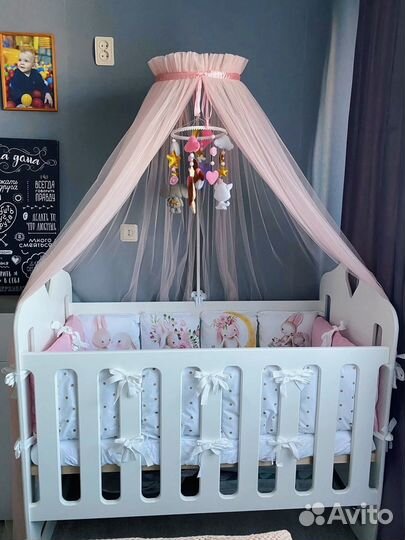 Детская кроватка с принцессой