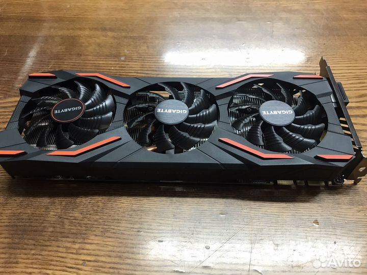 Видеокарта GTX 1080 Gigabyte Windforce OC 8G