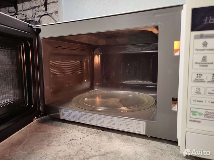 Микроволновая печь LG