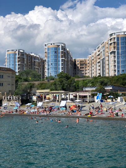 2-к. квартира, 65 м², 2/13 эт.