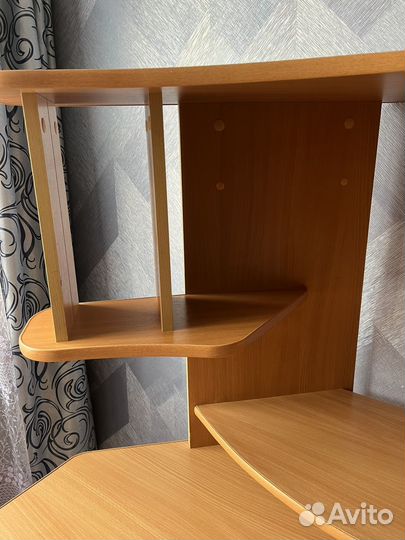 Компьютерный стол