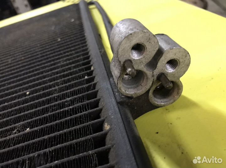 Радиатор кондиционера BMW 7-Series E66