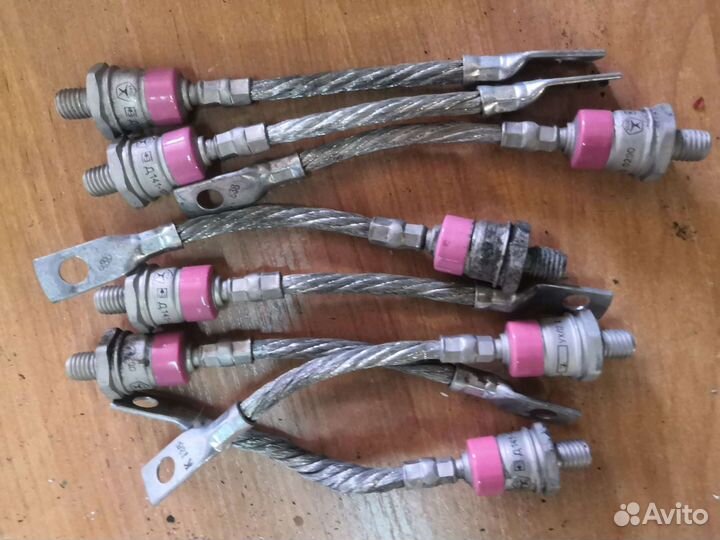 Диод Д141-100-7, Д161-250, 2Д143-800 Тиристор т143