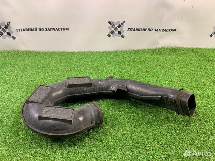 Воздухозаборник Toyota Wish ZGE20 2ZR-FAE 2009