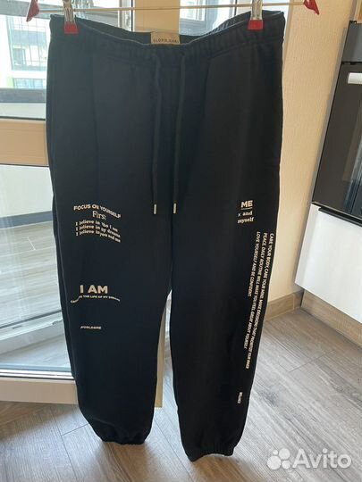 Спортивные брюки