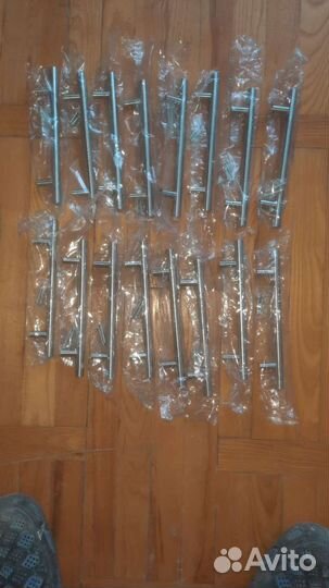 Петли и ручки для кухонных дверей