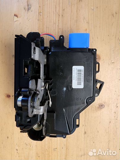 VAG 15AS 3D1837015AS Замок двери передней левой