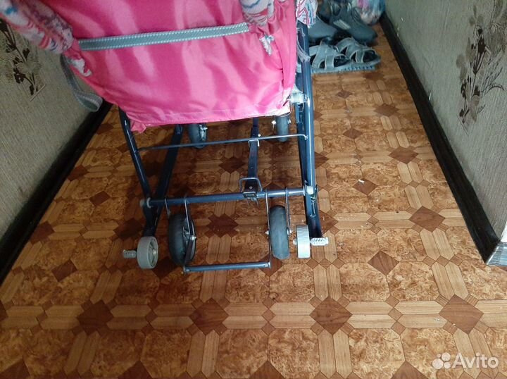 Коляска на колёсах детская