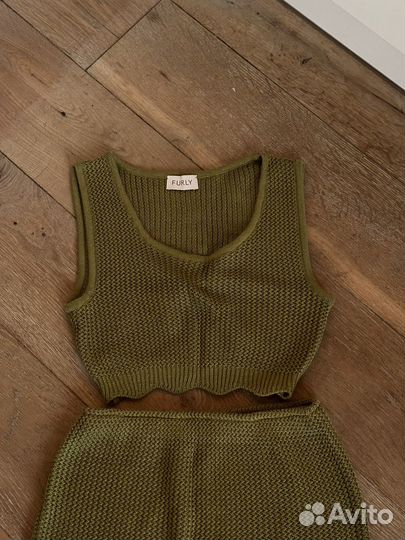 Костюм женский с юбкой