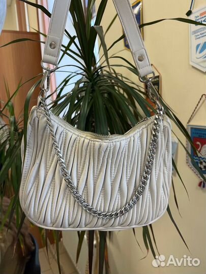 Бежевая сумка