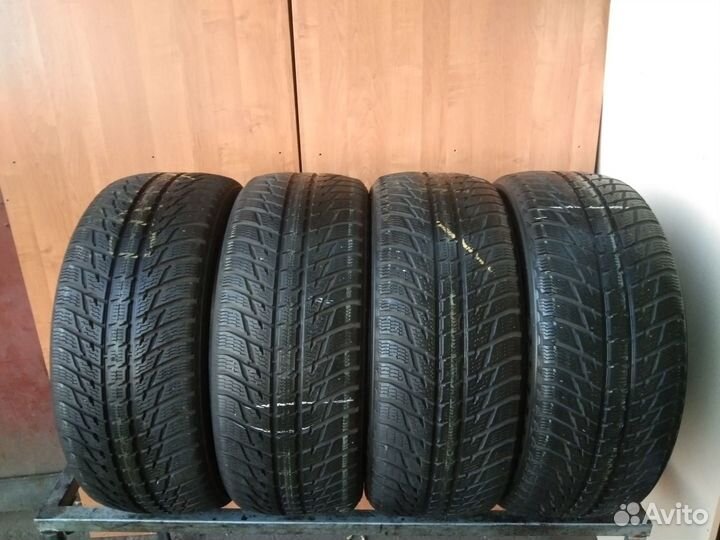 Nokian Tyres WR SUV 3 265/50 R20