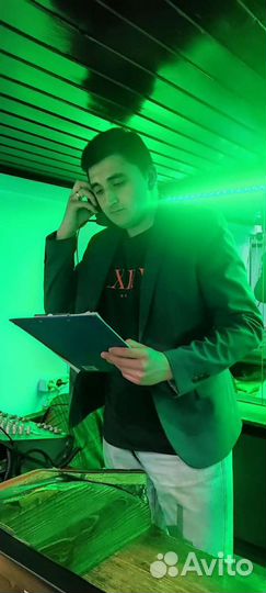 Ведущий мероприятий, шоумен (DJ в подарок)