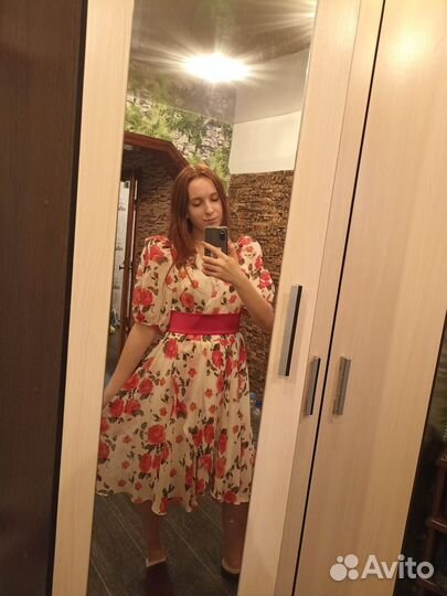 Платье праздничное