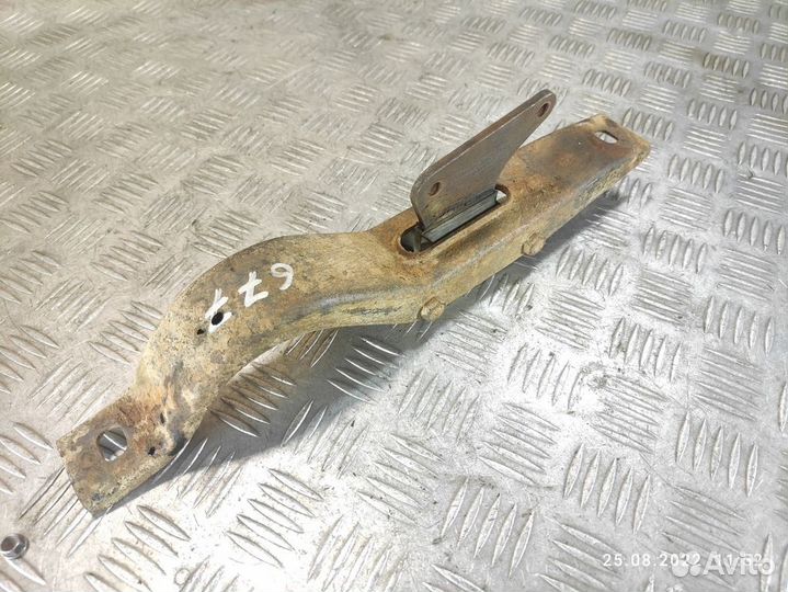 Кронштейн кпп Vaz Niva